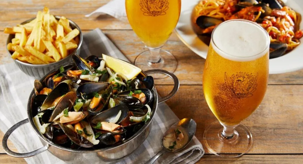Mussels and Belgian Beer: Why This Pairing is Iconic Mussels and Belgian Beer: Why This Pairing is Iconic